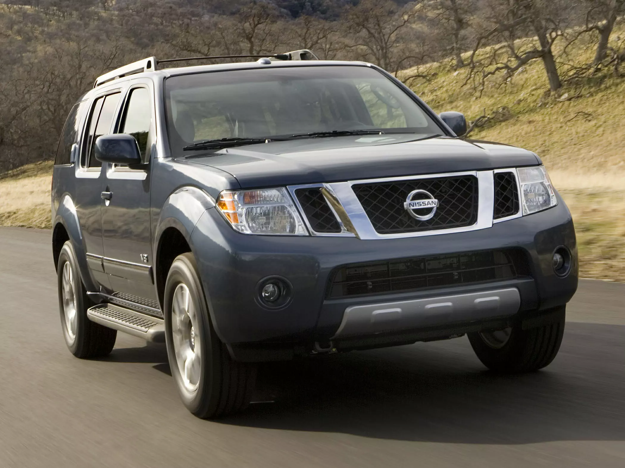 2010NIS008a_640_01
